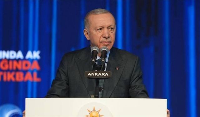 Erdoğan yeni anayasa için 10 hukukçu görevlendirdi
