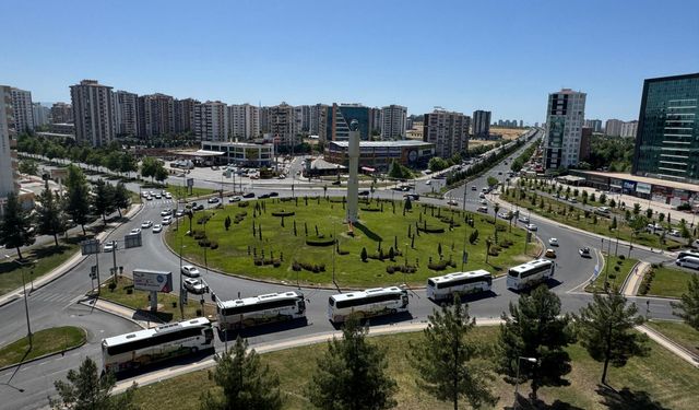 Diyarbakır’da milyonluk araçlar görücüye çıktı