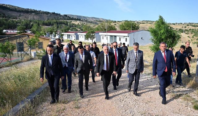 Diyarbakır Valisi, bir ilçeye daha gitti