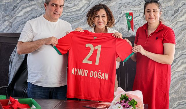 Diyarbakır'a geldi, Amedspor'u ziyaret etti
