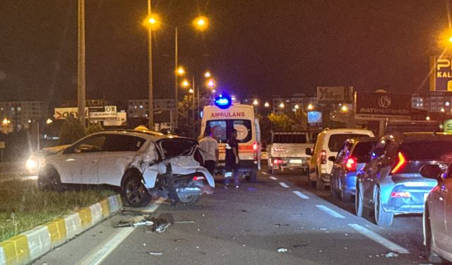 Diyarbakır’da havalimanı yolunda kaza