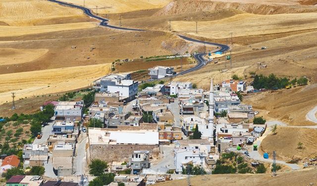 Mor Kiryakus Manastırı yoluna asfalt