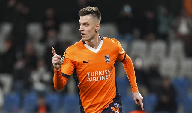 Krzysztof Piatek transfer oldu: Başakşehir'e veda etti