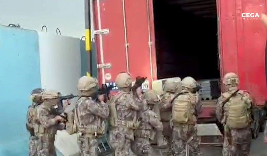 Siirt’te operasyon: 17 düzensiz göçmen ve uyuşturucu ele geçirildi