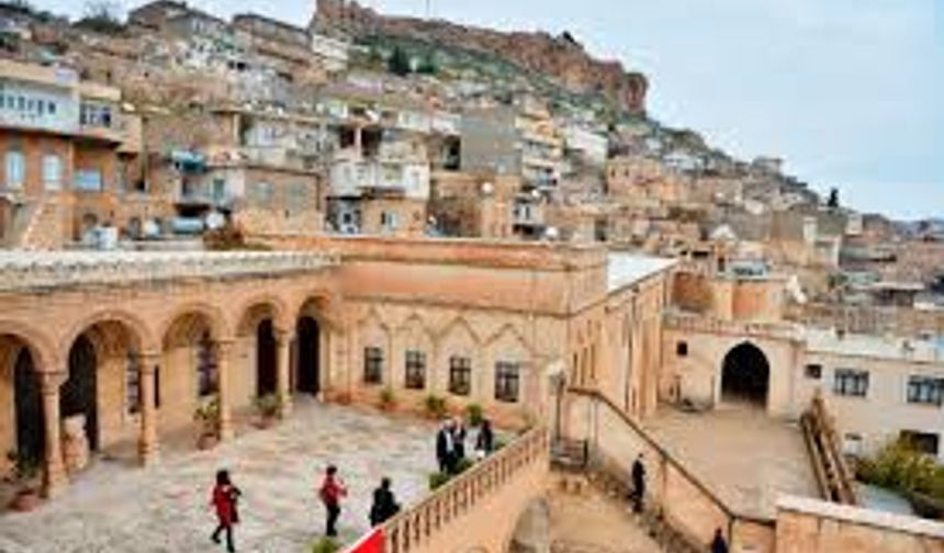 Mardin'de cami tuvaletinde canına kıydılar