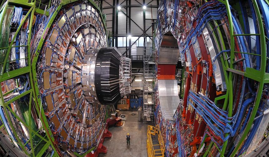 CERN'de kurşun altına dönüştürüldü
