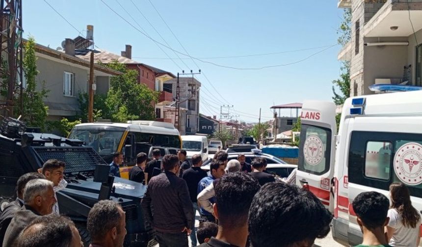 Van'da zırhlı araç kazası: 2 yaralı