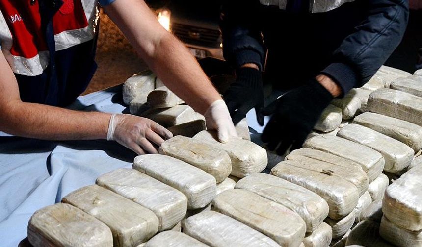 Kızıltepe ve Nusaybin'de zehir tacirlerine  suçüstü