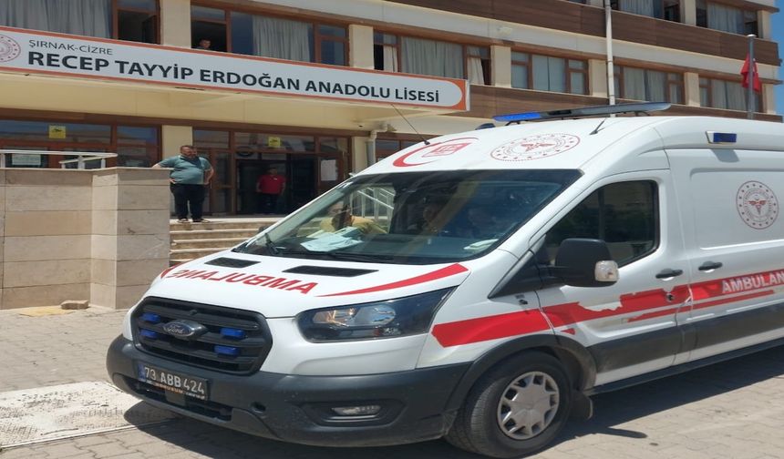YKS'de fenalaşan 2 kişi hastaneye kaldırıldı