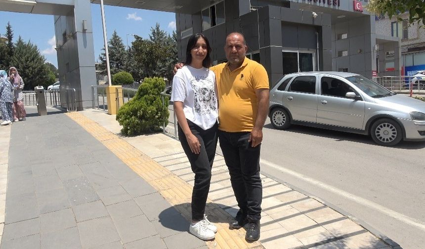 Kilis'te baba-kız sınava aynı sınıfta girdi