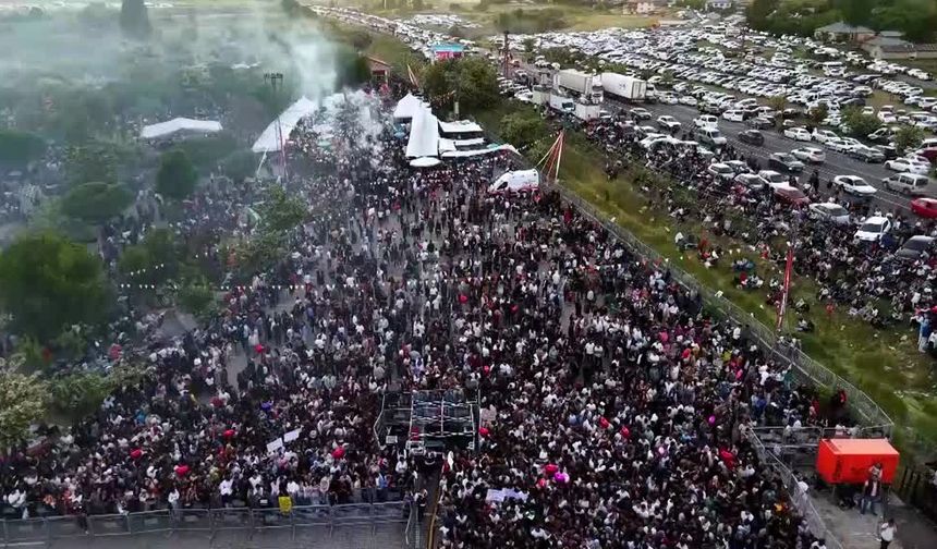 "İnci Kefali Festivali"ne 200 bin kişi katıldı
