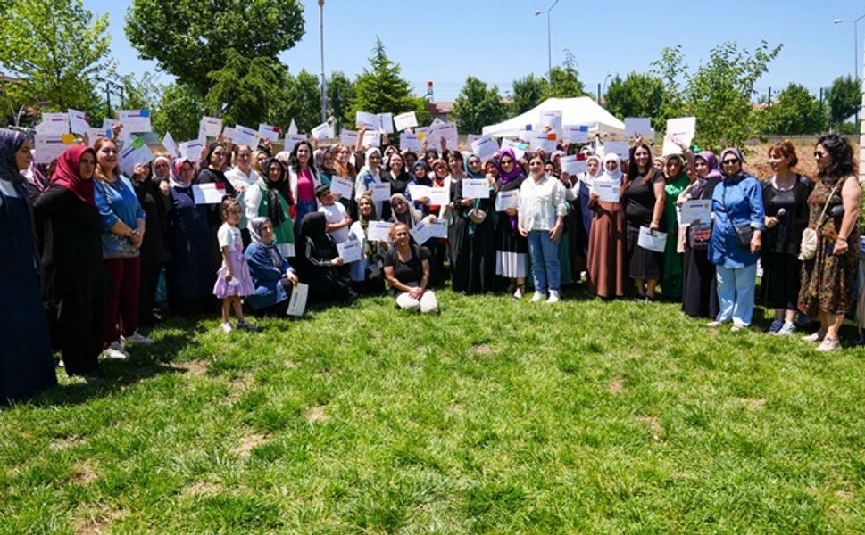 Diyarbakır Bağlar’da kursiyerler için sertifika töreni